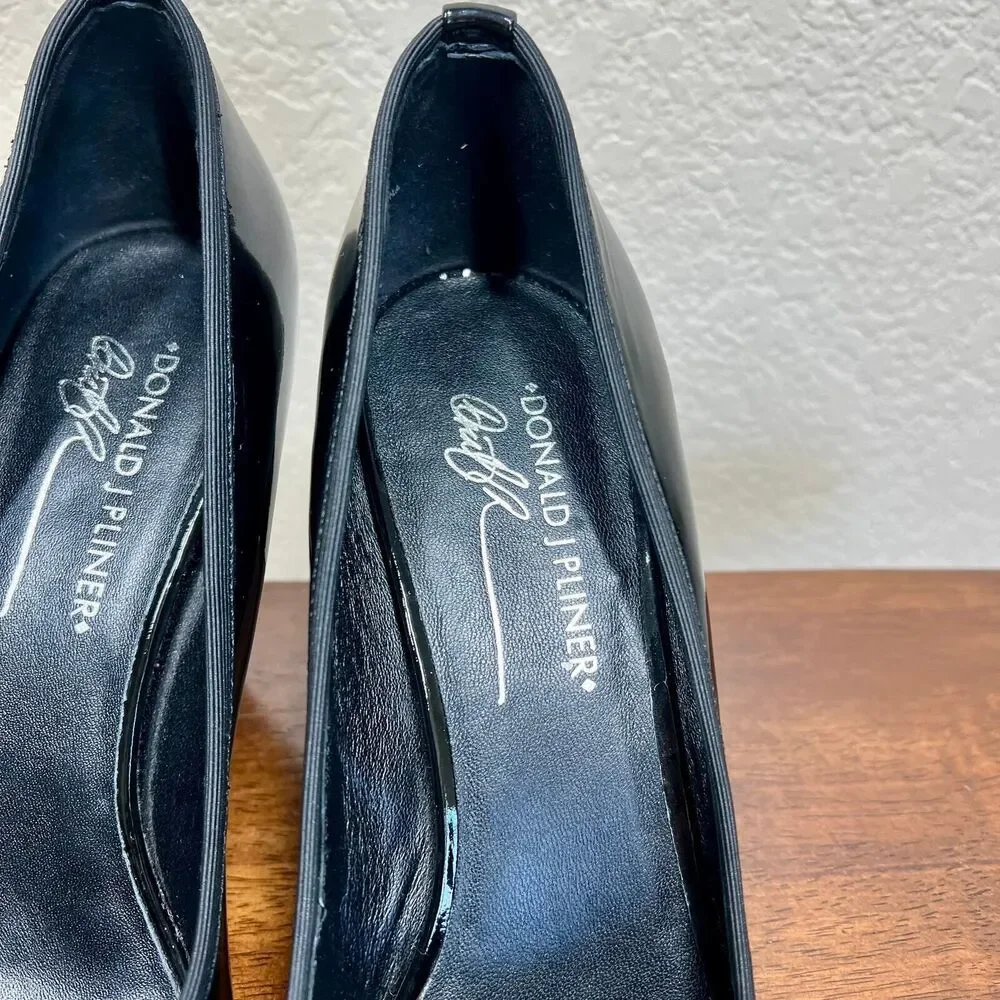 Donald J Pliner Heels Black Patent Leather Slip On Peep Toe Pump Shoe size 9M